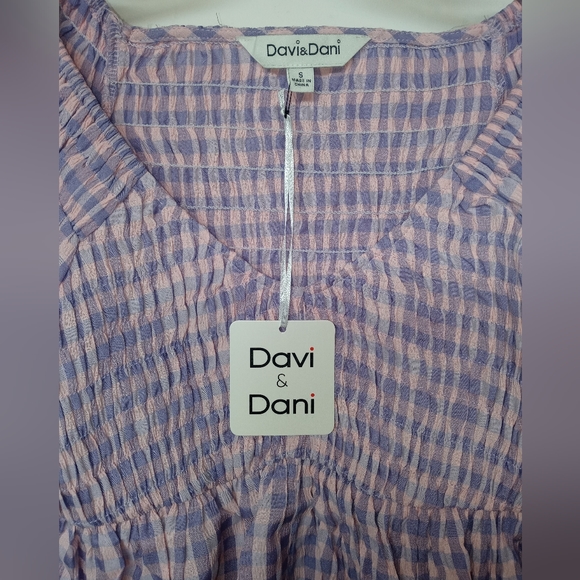 NWT Davi & Dani size small checkered smock top - Picture 3 of 5